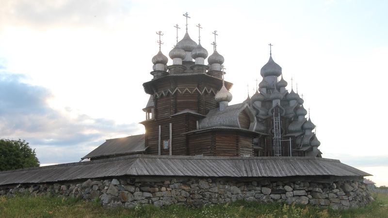 Республика или империя?
